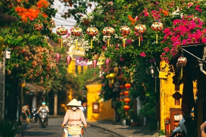 EXPLORE VIETNAM CENTRAL HERITAGE 5-DAY 4-NIGHT TOUR PACKAGE