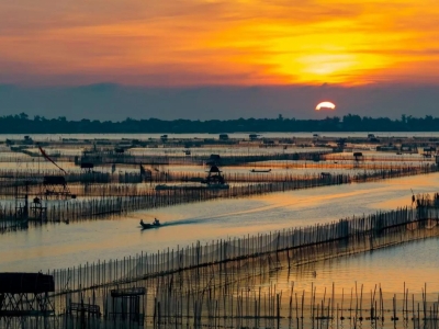 SUNSET ON TAM GIANG LAGOON