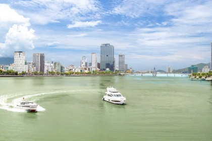 Experience Da Nang by Night: NC14 & Ocean Mansion Evening Cruise on the Han River
