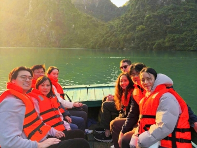 Vietnam 10 Day Tour From South to North