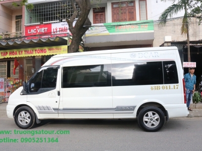 Cho thuê xe hạng sang Dcar Limousine 9 chỗ tại Đà Nẵng