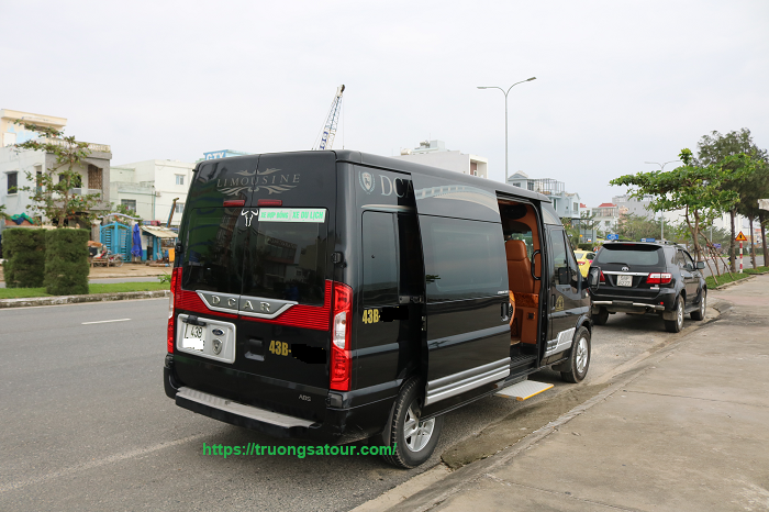 thue-xe-dcar-limousine-VIP-nhat-da-nang-hoi-an-hue%20(3)