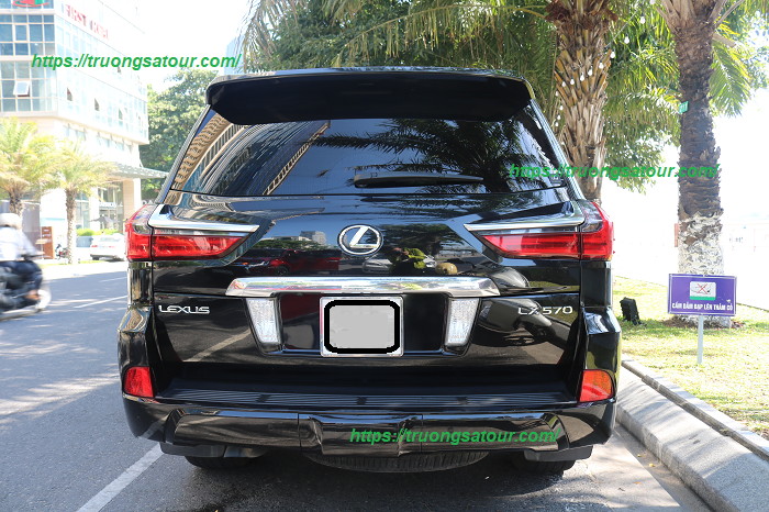 thue-xe-lexus-LX570-cao-cap-tai-da-nang%20(1)