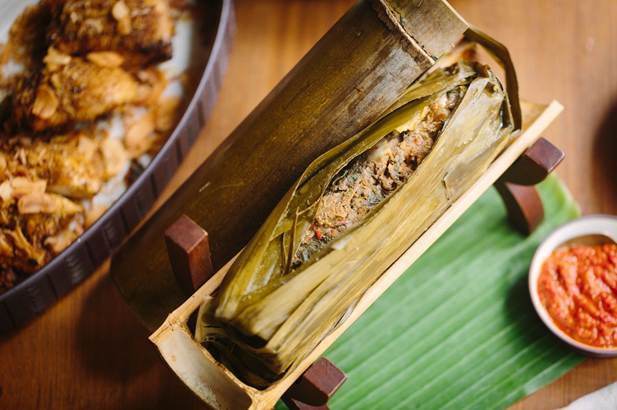 Grilled Fish in Bamboo Tube