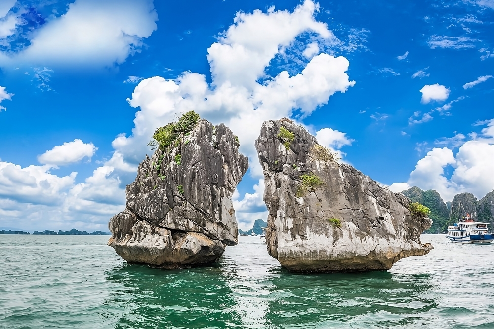 Ha Long Bay - Location