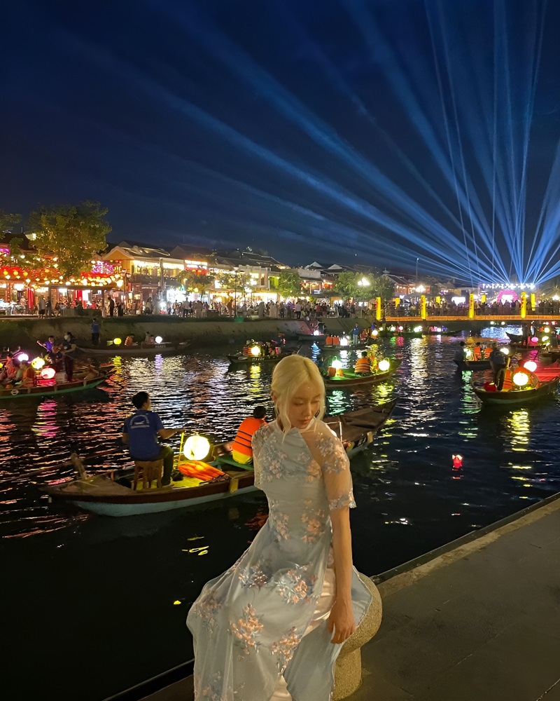 Sumin (STAYC) shares photos of her trip to Hoi An