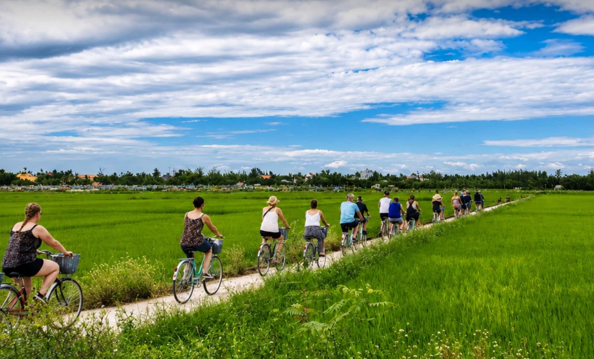 7-Day Private Luxury Vietnam Tour: Ho Chi Minh City, Hoi An & Hanoi